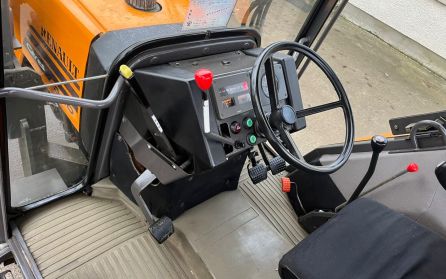 Renault Ceres 320 11